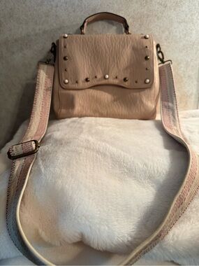Jessica Simpson Women's Stud-Accent Cream Crossbody Shoulder Bag Guitar strap.